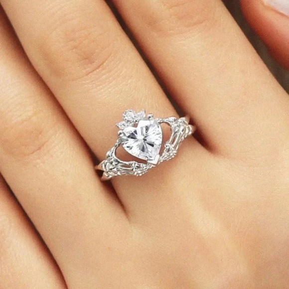 🌸Hollow Heart Romantic Beautiful Silver Plated Heart Ring for Women,UNVN12208 - Picture 3 of 7